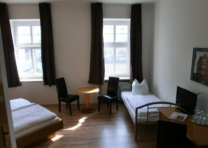 Schweizer Hof Pensionat 3*